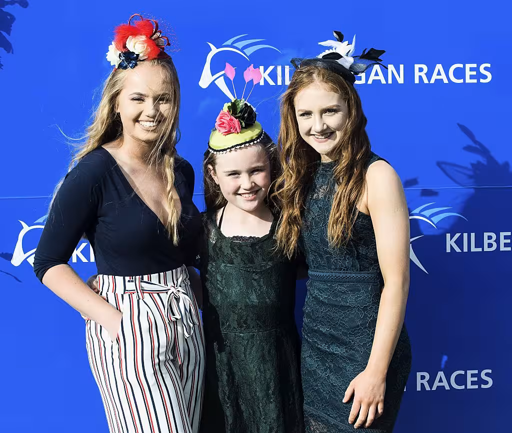 Pictured at the Best Dressed Lady competition at Kilbeggan Races 2017. It was judged by Darren Kennedy and Alison Roe and sponsored by Wineport Lodge. Photo by Paul Sherwood Photography